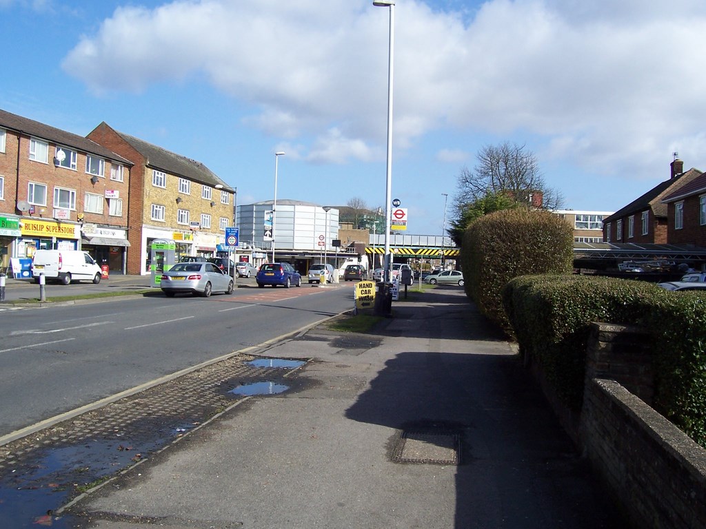 Station Approach South Ruislip Shops 6