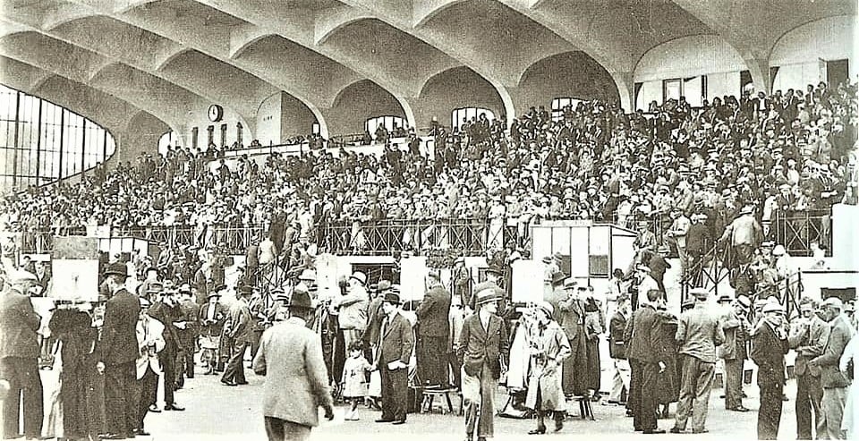 Crowds At Northolt Park Racecourse