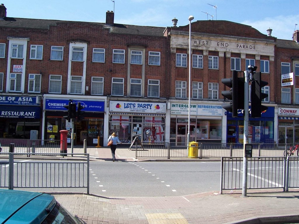 Shopping Parage In Ruislip Gardens