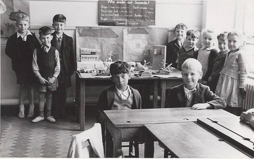 Ruislip Gardens School Classroom 1950 2