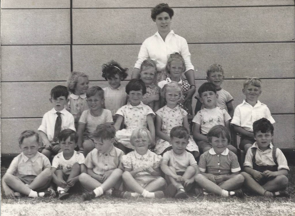 Class Of About 1950 At Ruislip Gardens School