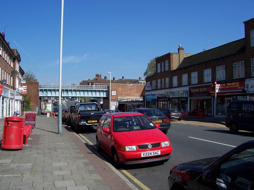 Victoria Road Ruislip Manor 18