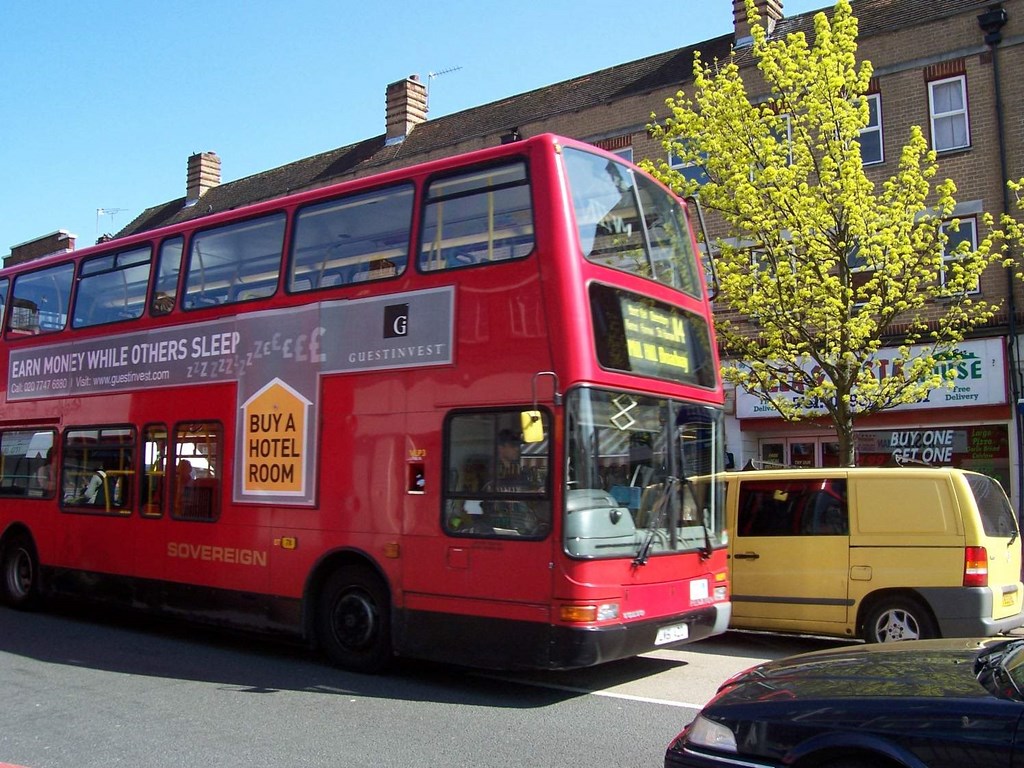 Victoria Road Ruislip Manor 114 Bus