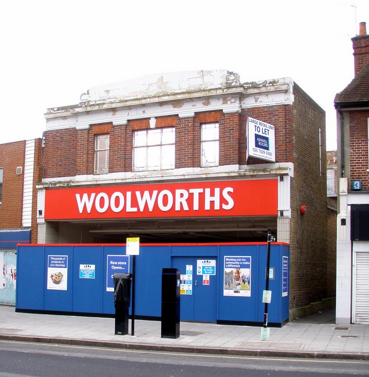 Woolworths in Ruislip The Final End
