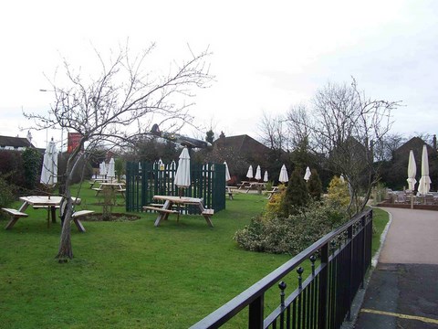 Orchard Hotel War Memorial 9