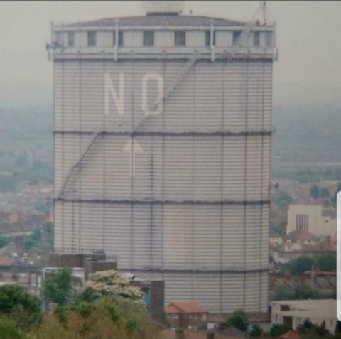 The South Harrow (NO) gasometer