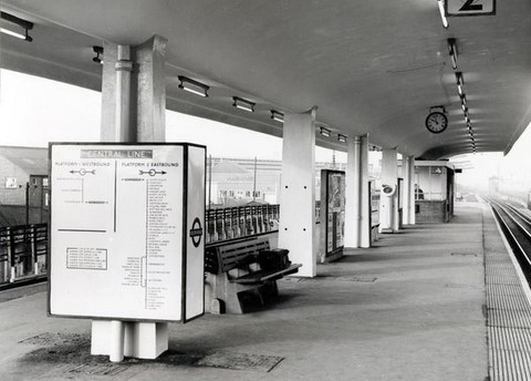 South Ruislip Station note signal box