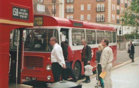 128 bus Ruislip
