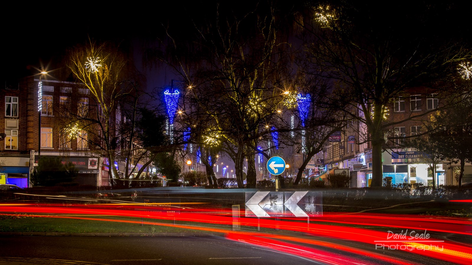 Ruislip Manor Roundabout Xmas Lights 2020